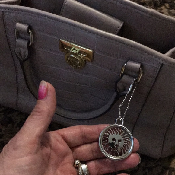 Anne Klein - Picture 3 of 5